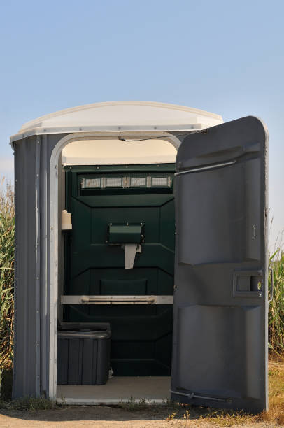 Best Porta potty delivery and setup  in Kalaheo, HI
